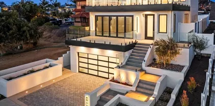 1009 Arcadia Rd, Encinitas