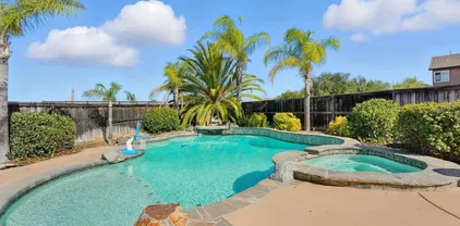 38200 Camarada Ln, Murrieta