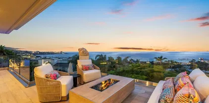 2506 Ruette Nicole, La Jolla
