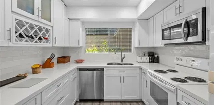 6812 Hyde Park Dr Unit C, San Carlos