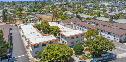 628 W California Ave, Vista