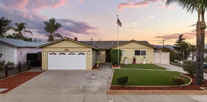 9447 Medina Dr, Santee