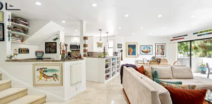 8482 Via Sonoma Unit 18, La Jolla
