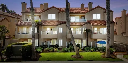 2000 Pacific Coast Unit 102, Huntington Beach