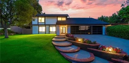 6032 Sun Knoll Cir, Yorba Linda