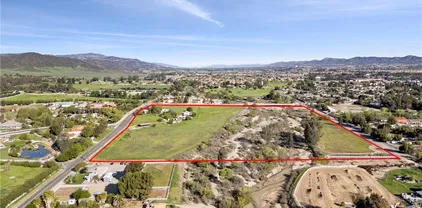 25070 Hayes Ave, Murrieta