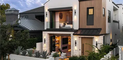 412 Heliotrope Ave, Corona Del Mar