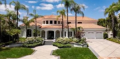 5633 Newcastle Ln, Calabasas