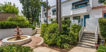 19561 Pompano Ln Unit 104, Huntington Beach