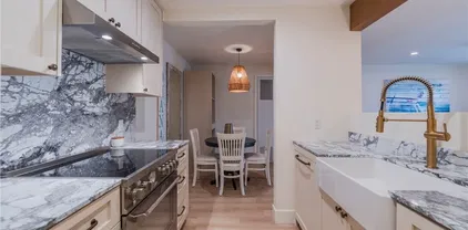 215 Wichita Ave Unit 106, Huntington Beach