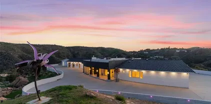109 Buckskin Rd, Bell Canyon