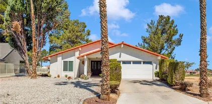 12990 Cedarbrook Ln, Victorville