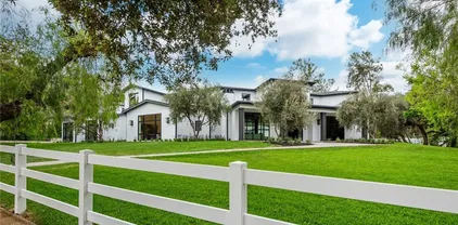 5373 Jed Smith Rd, Hidden Hills