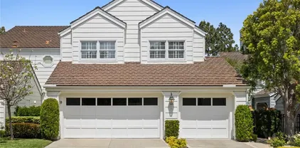 77 Hillsdale Dr, Newport Beach