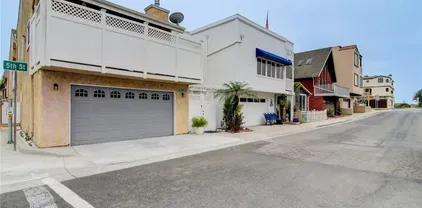 17072 5th St Unit A, Huntington Beach