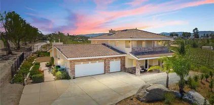 36615 E Benton Rd, Temecula