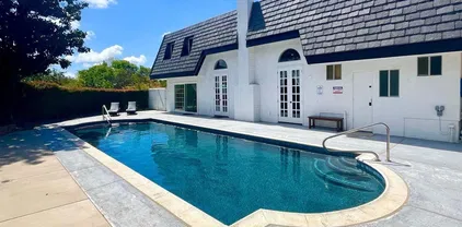 9431 W Lilac Rd, Escondido