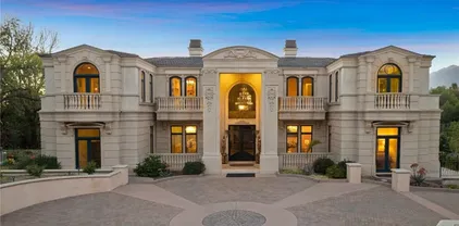 165 Circle Dr, Bradbury