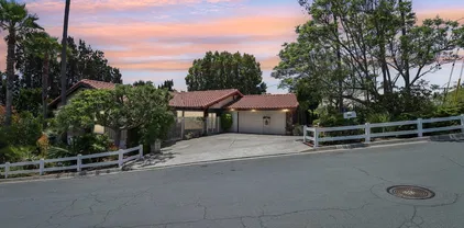 2090 Alta Vista Dr, Vista