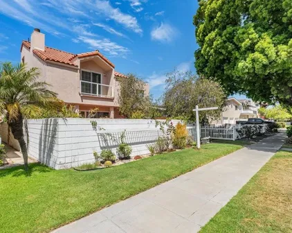 962 E Ave Unit C, Coronado