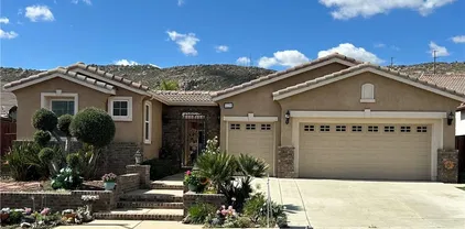 659 Price Dr, Hemet