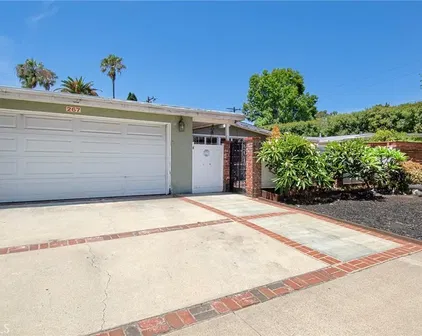 267 E 16th St, Costa Mesa