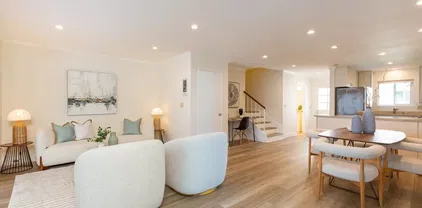 236 B, Coronado