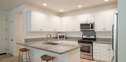 1904 Avenida Senecio Unit 16, Chula Vista