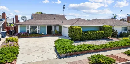 15762 Plymouth Ln, Huntington Beach