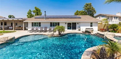 28853 Broken Arrow Cir, Menifee