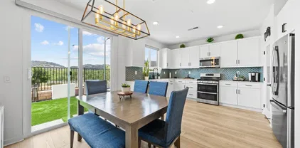 35052 Hacienda Hts, Fallbrook