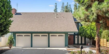 2215 Old Creek Ln, Fullerton