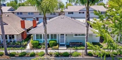 16952 Canyon Ln, Huntington Beach