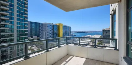 1205 Pacific Hwy Unit 1205, Downtown