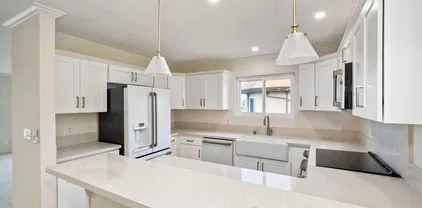 5370 La Jolla Blvd Unit 305B, La Jolla