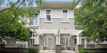 18051 Joyful Ln Unit 103, Huntington Beach