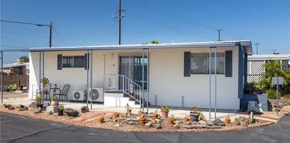 332 N Lyon Unit 16, Hemet