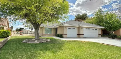 27813 Hummingbird Ln, Helendale