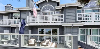 2921 Sandy Pointe Unit 3, Del Mar