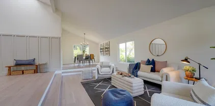 3302 Vista Rocosa, Escondido