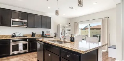 341 Campolina Ct, Fallbrook