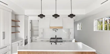 7214 Fay Ave, La Jolla