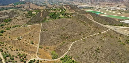 888 Via Vueltas, Temecula