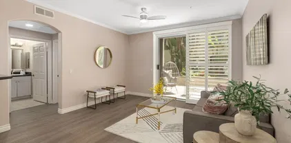 4165 Executive Dr Unit F107, La Jolla