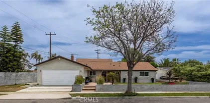 2750 San Carlos Ln, Costa Mesa