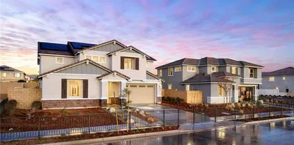819 Wedge St, Perris