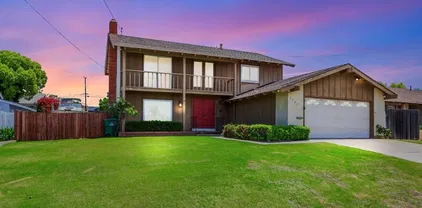 6243 Lake Lomond Dr, San Carlos