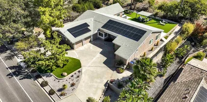 17351 Saint Andrews Dr, Poway
