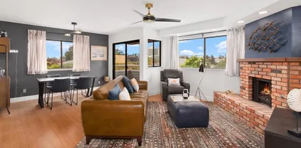 4055 Falcon St Unit 205, Mission Hills