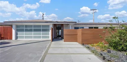 496 E 16th, Costa Mesa